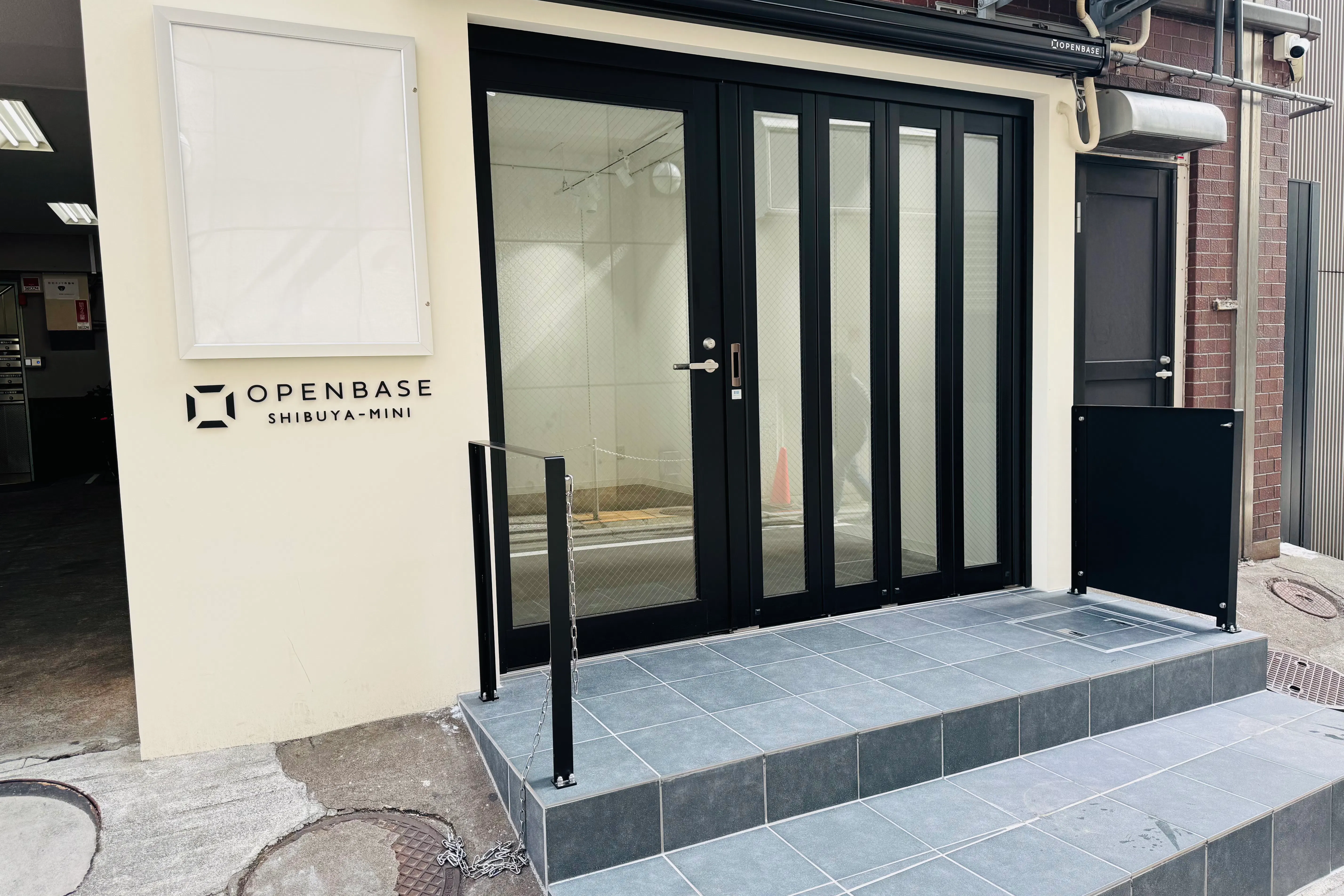 【渋谷駅5分】初めての出店や小物・雑貨の物販におすすめ!コンパクトな路面スペース