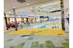 【イオンモール鶴見緑地】【2F】シューラルー前