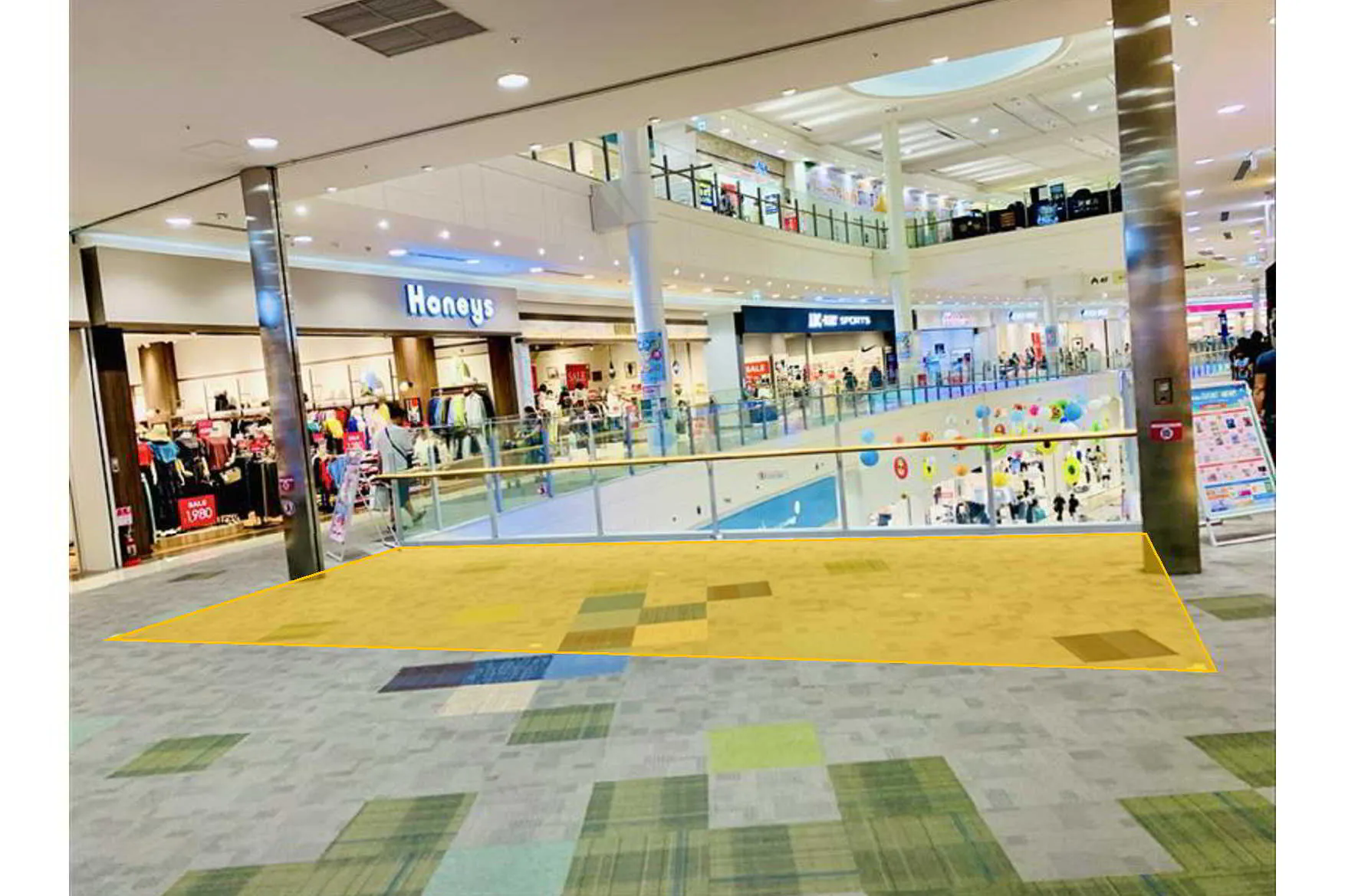 【イオンモール鶴見緑地】【2F】シューラルー前