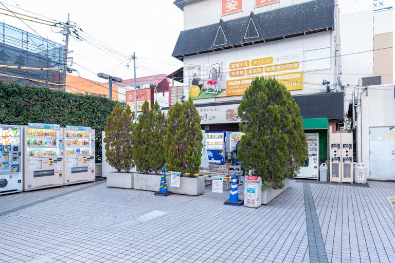 【イオン海老名】喫煙者に向けたプロモーション利用が可能な商業施設の屋外スペースの画像2