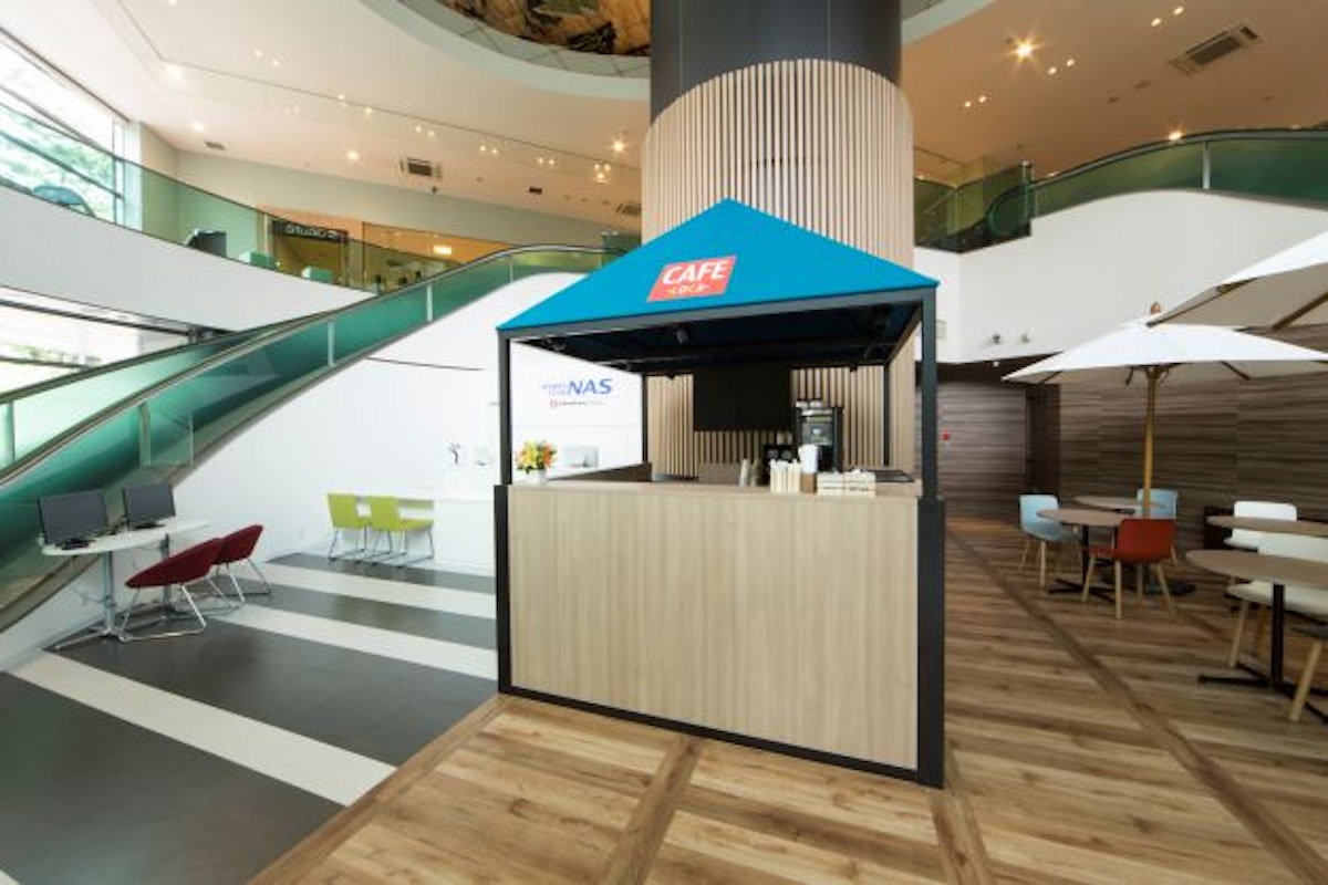 スポーツクラブnas芦花公園 Prイベントやポップアップストアに適したスポーツクラブ内のイベントスペース カフェテリア長机1個分