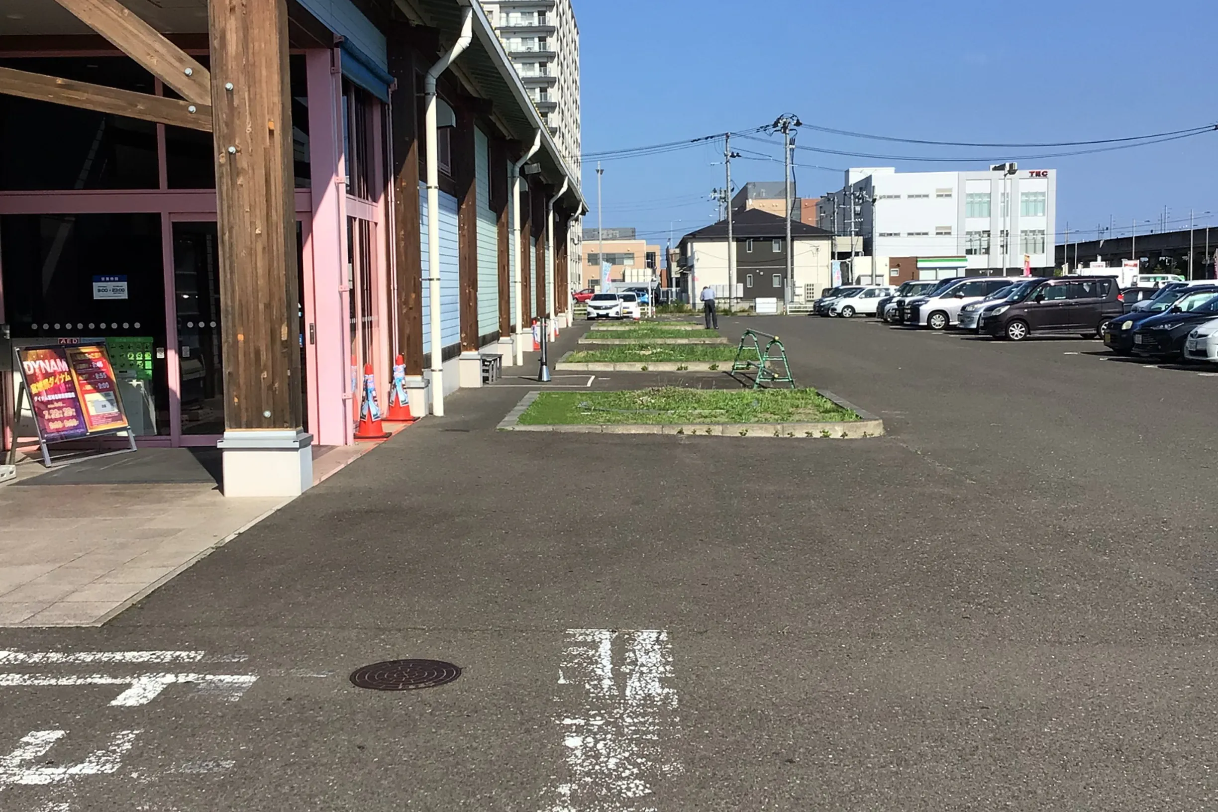 【ダイナム宮城名取美田園店ゆったり館】キッチンカーやプロモーションに最適なアミューズメント施設のイベントスペース(店舗駐車場)