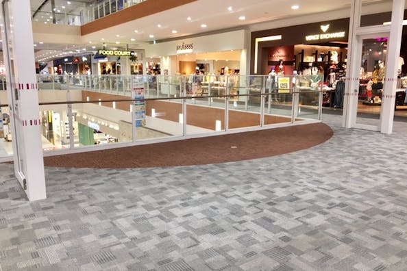 【イオンモール春日部】2F 中央ブリッジ