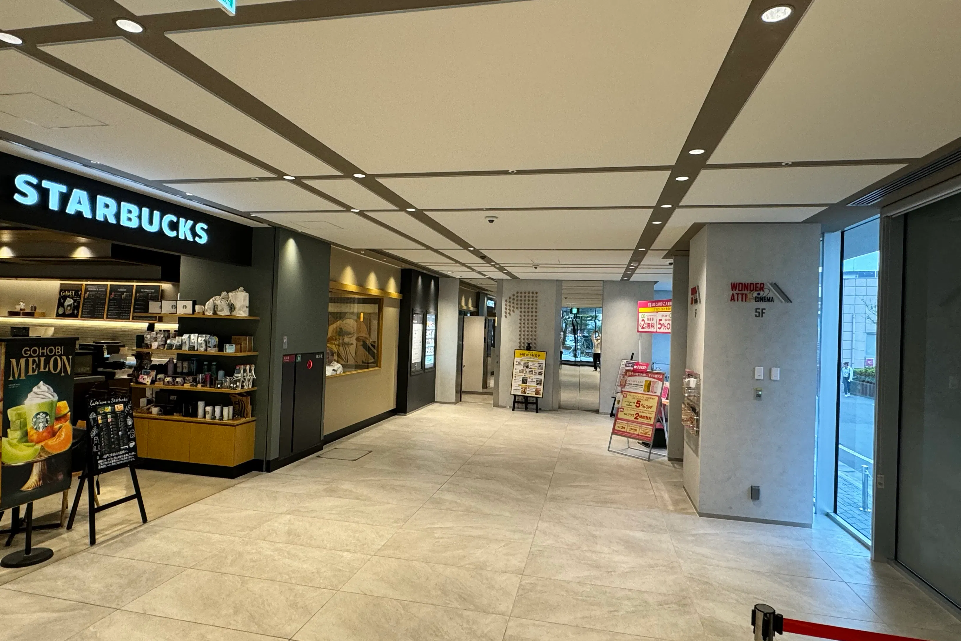 【アミュプラザみやざき】うみ館 雑貨や食物販などのポップアップに最適な1F入口近くのイベントスペース