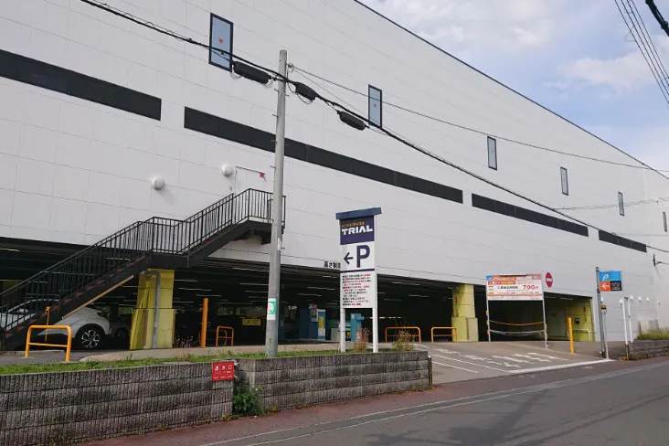 【スーパーセンタートライアル寝屋川大成店】キッチンカー(調理営業)出店限定/屋外スペース※NG焼鳥・炭火焼