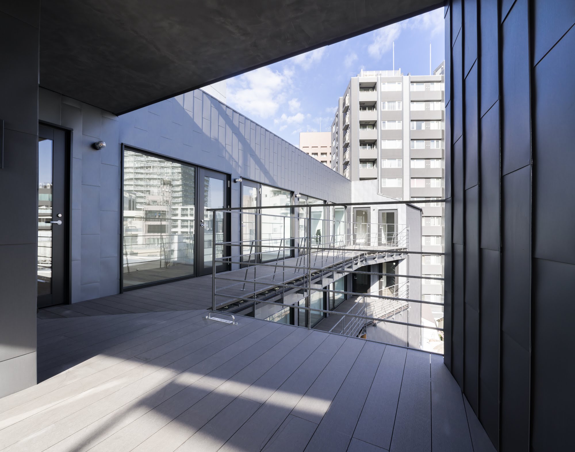 【牛込神楽坂駅徒歩3分】会議やお打ち合わせに最適なシェアオフィス内のレンタル会議室 の画像6