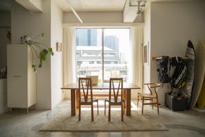 【六本木駅5分】撮影会やロケ、招待制の展示会に最適な開放感のある海外風イベントスペース