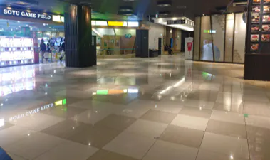 【イオンモール旭川駅前】⑤エスカレーター前