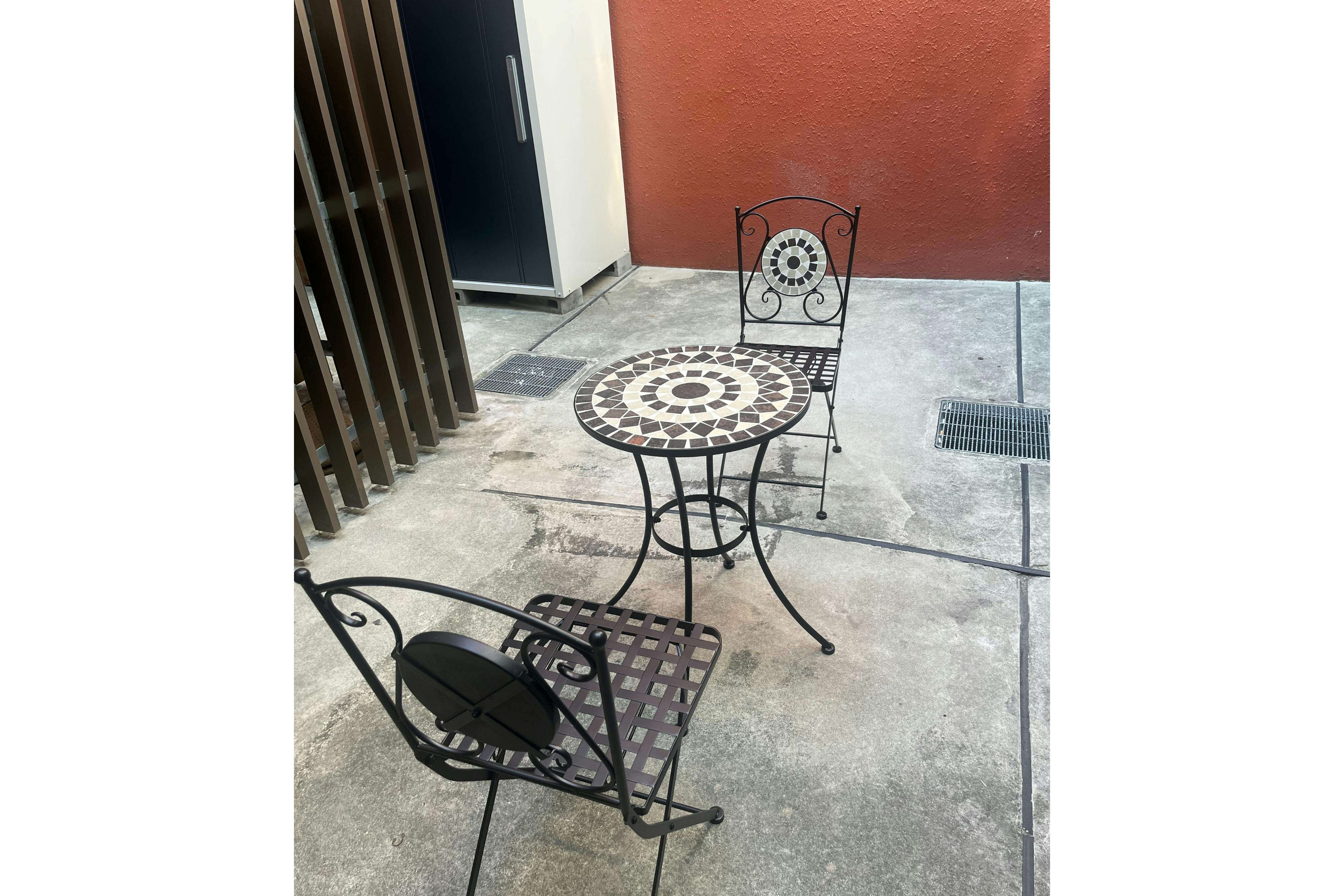 【大阪 天神橋筋商店街ど真ん中】 余裕の広さ!ポップアップストアやPRイベントに最適な天神橋筋商店街で随一の通行量を誇る5丁目イベントスペース