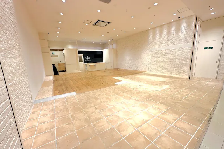 【イオンモール高松*】H&M横催事スペースの画像1