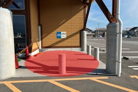 【ダイナム愛媛西条店ゆったり館】物販や各種プロモーションに最適なアミューズメント施設のイベントスペース(駐輪場)