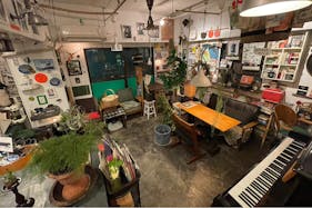 【中目黒駅10分】カフェ・レストランの短期出店や個展などアート用途、招待制のイベントに最適なアコースティック系のライブも可能なレンタルスペース