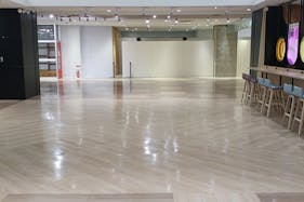 【秋田オーパ】吹抜