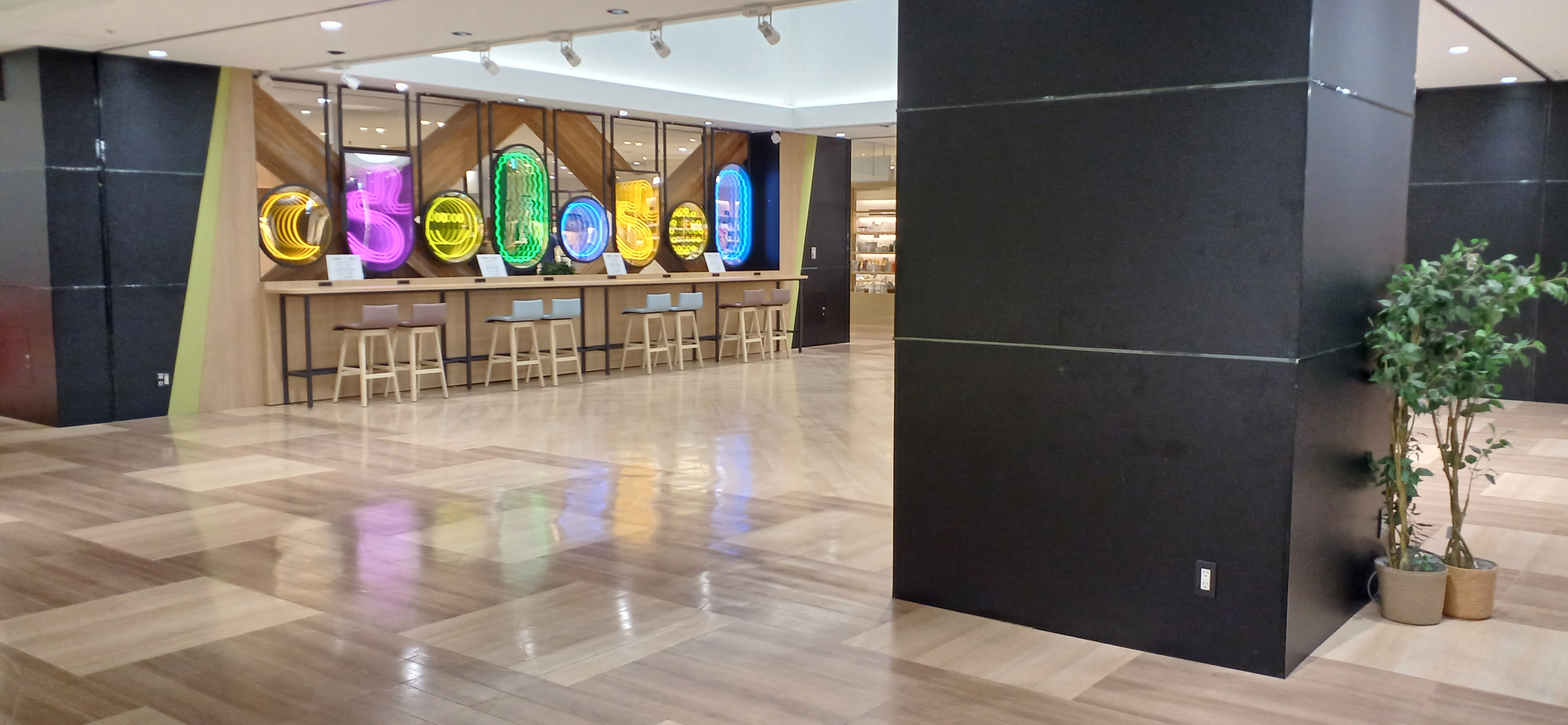 【秋田オーパ】吹抜