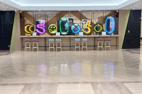 【秋田オーパ】吹抜