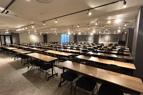 【新宿三丁目駅3分】展示会や会議に最適な駅チカで落ち着いた雰囲気のレンタルスペース