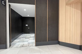 【イオンモール東浦】鎌倉パスタ横喫煙所前スペース