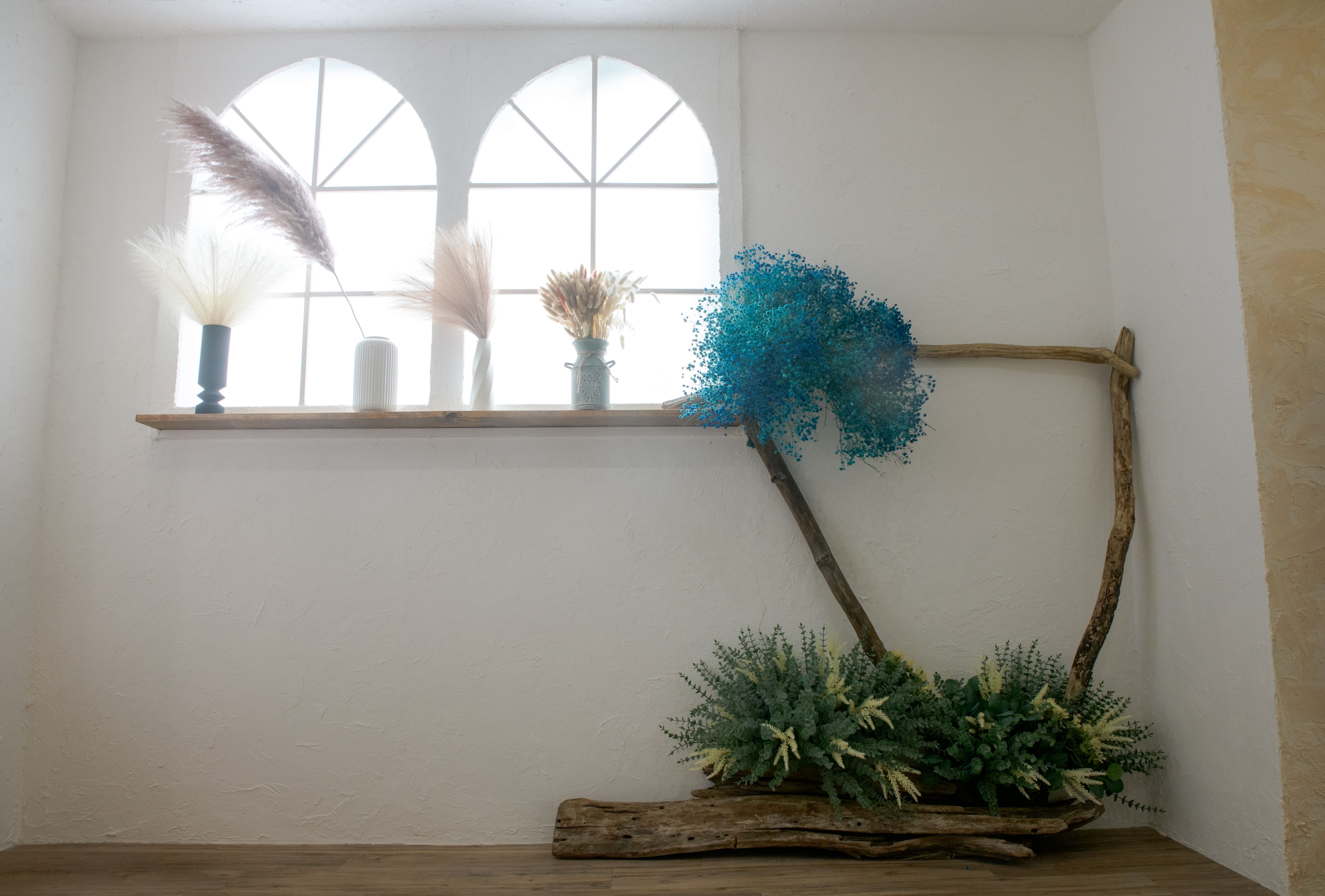 【代官山駅2分】撮影に適した巨大なドライフラワーが特徴的な機材の使用も無料なレンタルスタジオ