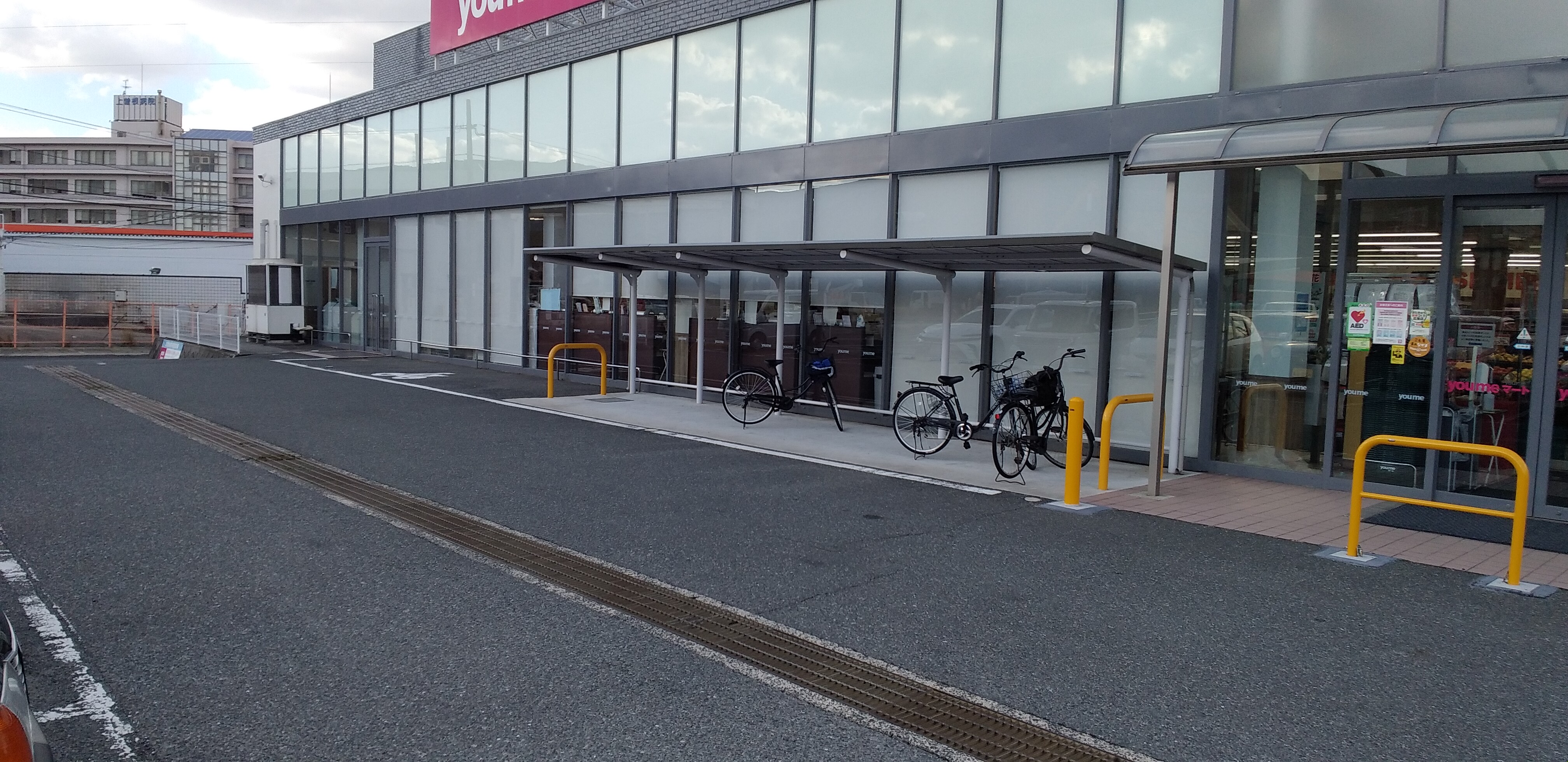 【ゆめマート 朽網】軒先駐輪場　物販・販促プロモーションにおすすめな催事イベントスペース