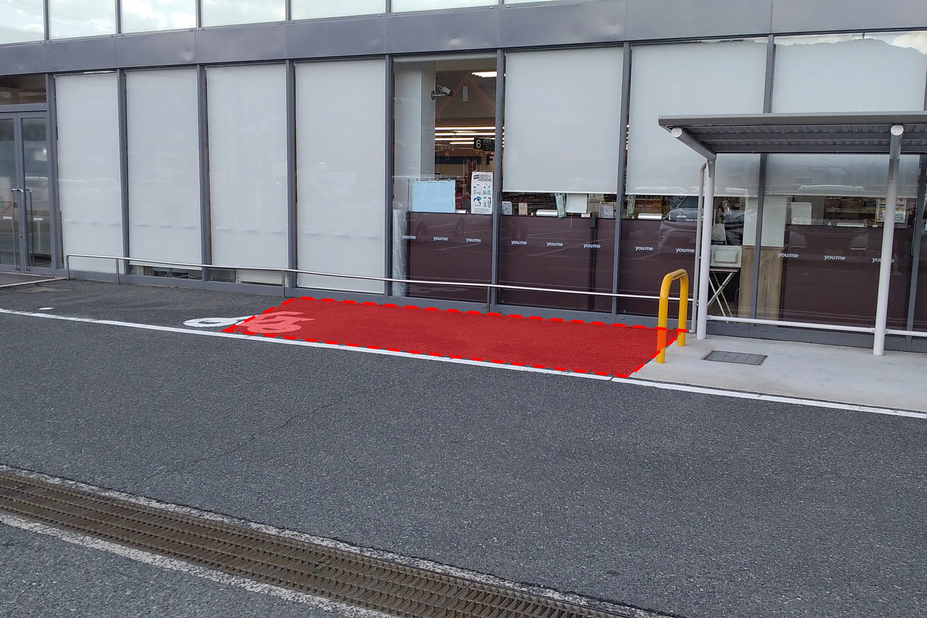 【ゆめマート 朽網】軒先駐輪場 物販・販促プロモーションにおすすめな催事イベントスペース