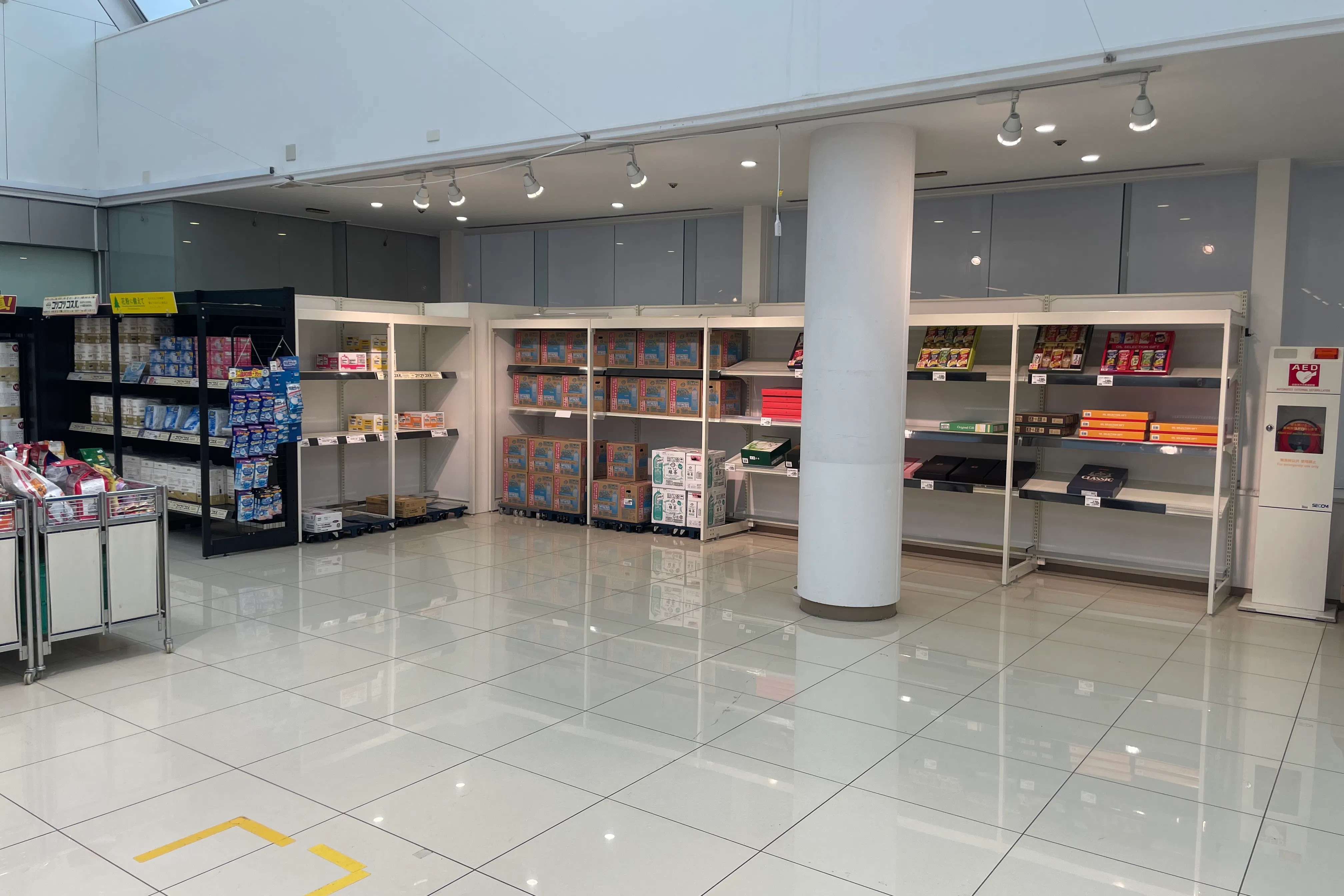 【イオン札幌平岸店】サービスカウンター横イベントスペース