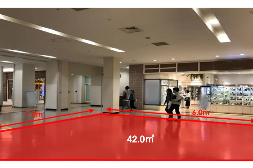 【ららぽーとTOKYO-BAY】南館2F 南Cエスカレーター下(東側)