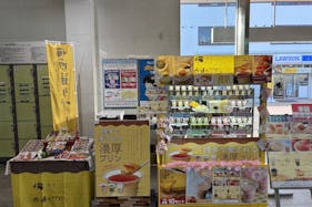 【横浜市営地下鉄グリーンライン都筑ふれあいの丘駅】食物販やプロモーションに最適な改札正面スペース