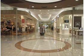 【イオンモール千葉ニュータウン】モール棟1F中央十字路