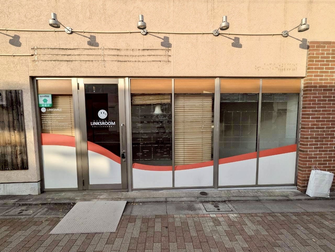 【江古田駅1分】物販やプロモーションに適したガラス張りで視認性抜群なイベントスペースの画像