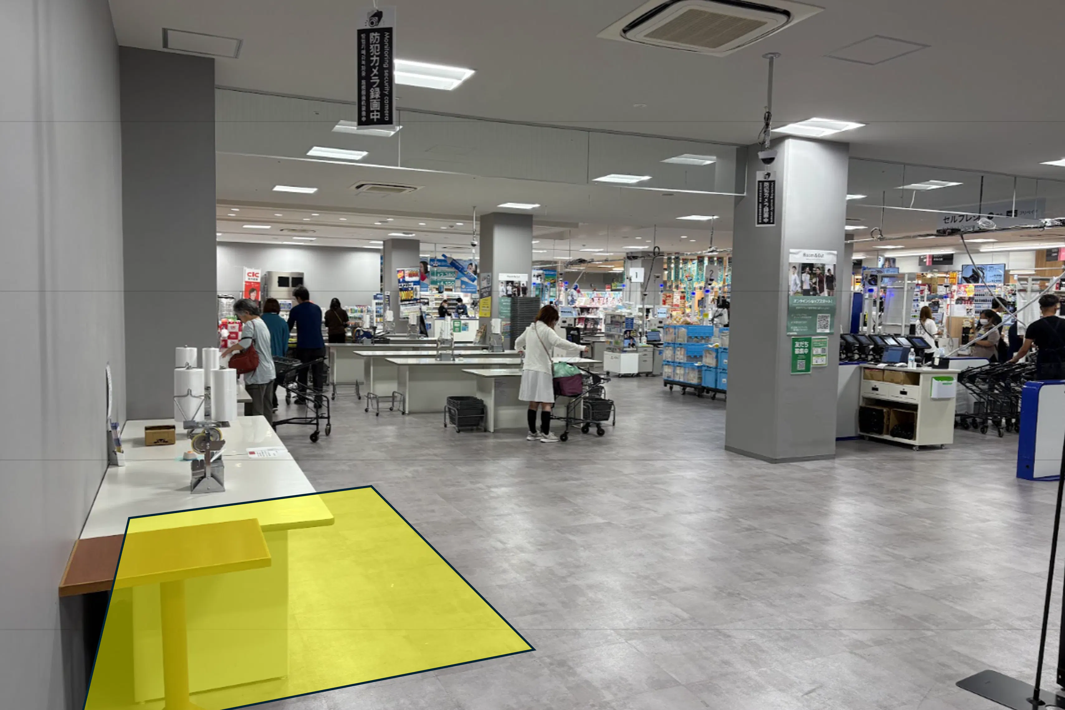 【メガセンタートライアル中間店】食物販やPR活動に最適な店内「①1Fレジアウト【左側】スペース」