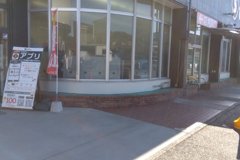 【セキチュー桐生南店】キッチンカー等の移動販売にて出店可能なホームセンター敷地内にある屋外スペースの画像2