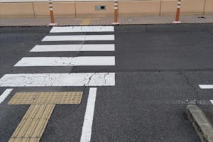 【ミスターマックス 岡山西店】駐車場(中央) 販促プロモーションや物販用途に最適な総合ディスカウントストアの催事イベントスペース