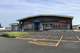 【ダイナム鳥取伯耆店ゆったり館】キッチンカーに最適なアミューズメント施設のイベントスペース