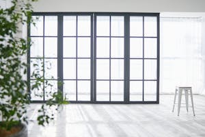 【戸田エリア】撮影や展示会、イベントに適した白壁158㎡のレンタルスペース