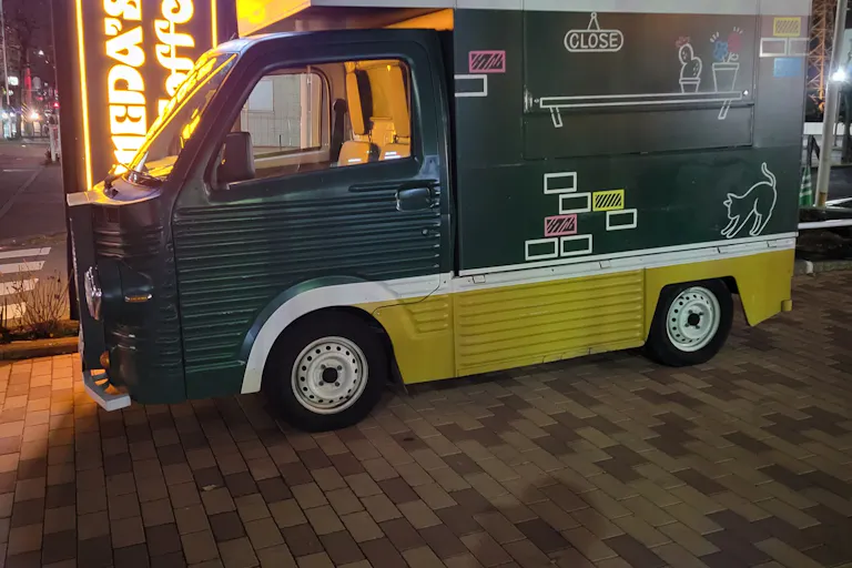 ワッフル×キッチンカー@イオン駒岡店の出店事例