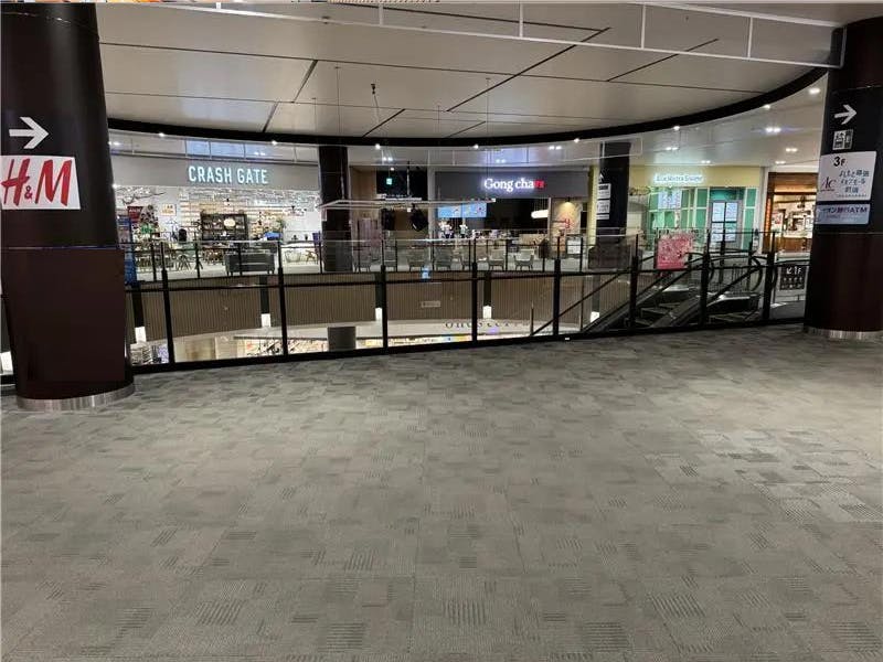 【イオンモール幕張新都心】2F ACTUS前の画像