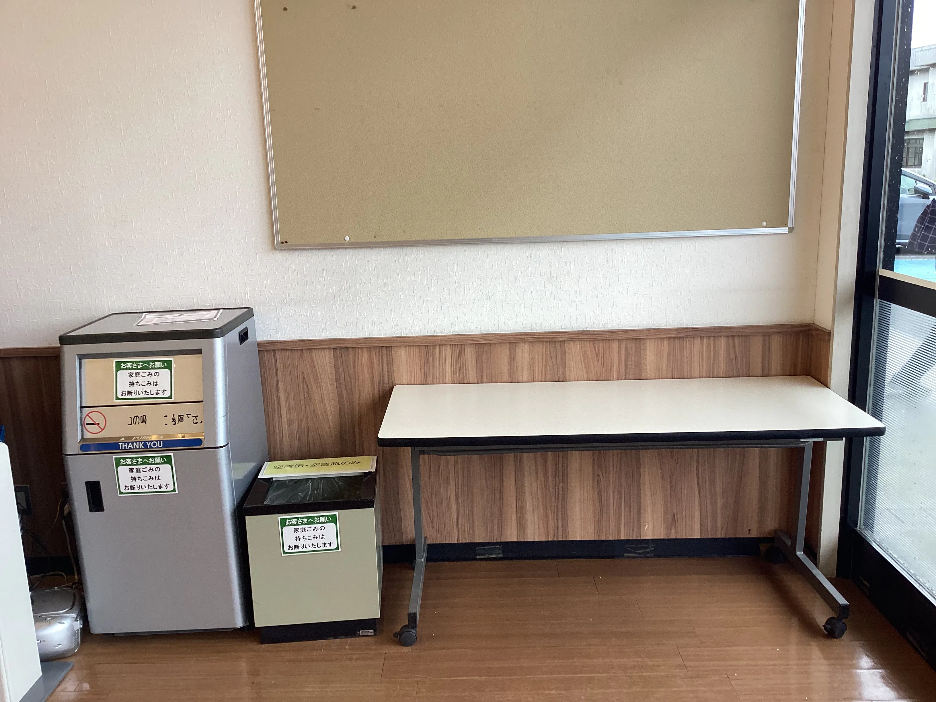 【天満屋ハピーズ井原店】イートイン横 各種プロモーション、会員獲得イベントに最適な屋内催事イベントスペース