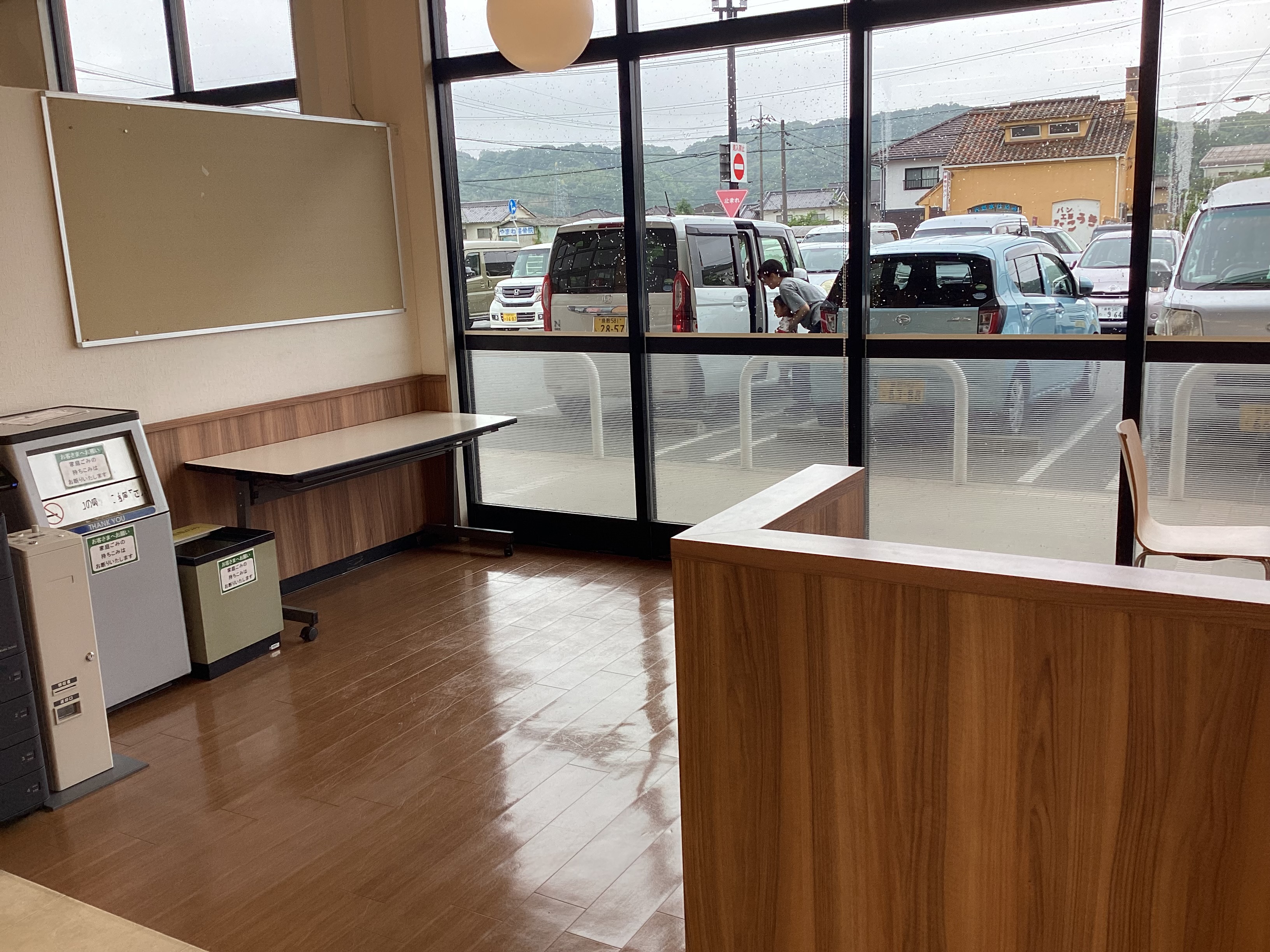 【天満屋ハピーズ井原店】イートイン横 各種プロモーション、会員獲得イベントに最適な屋内催事イベントスペース