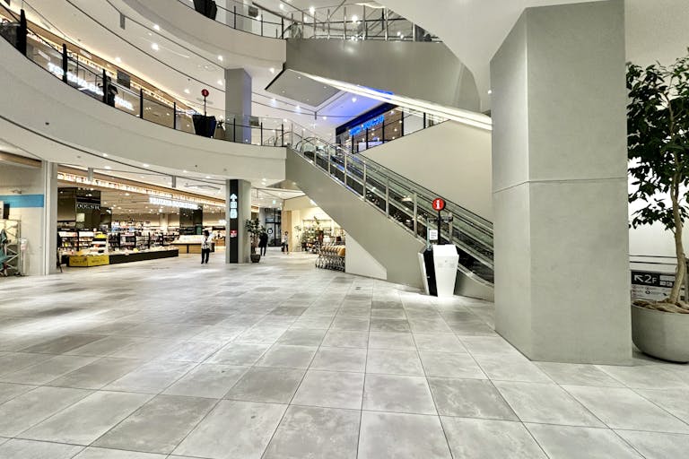 【イオンモール Nagoya Noritake Garden】1F サウスコートの画像1