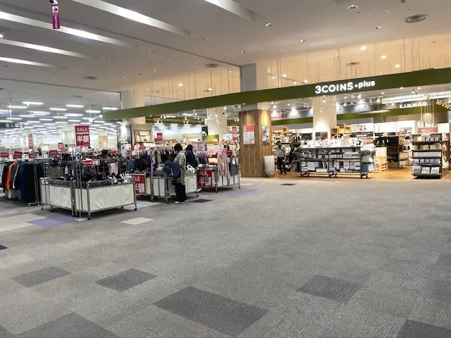 【イオンモール旭川西】3COINS前