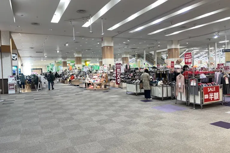 【イオンモール旭川西】3COINS前の画像2