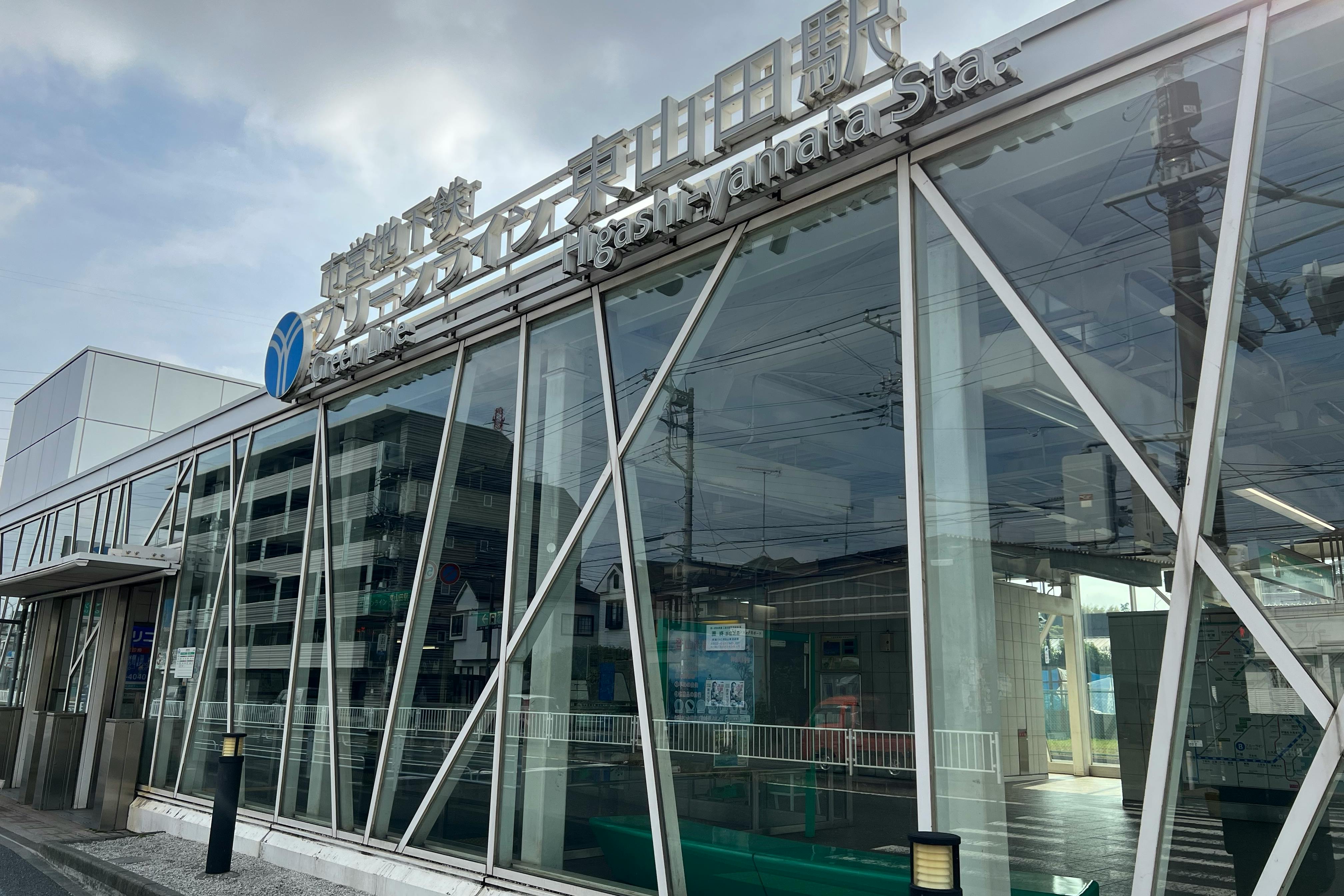 【横浜市営地下鉄グリーンライン東山田駅】各種プロモーションや物販、食物販のポップアップストアに最適な改札外正面のイベントスペース