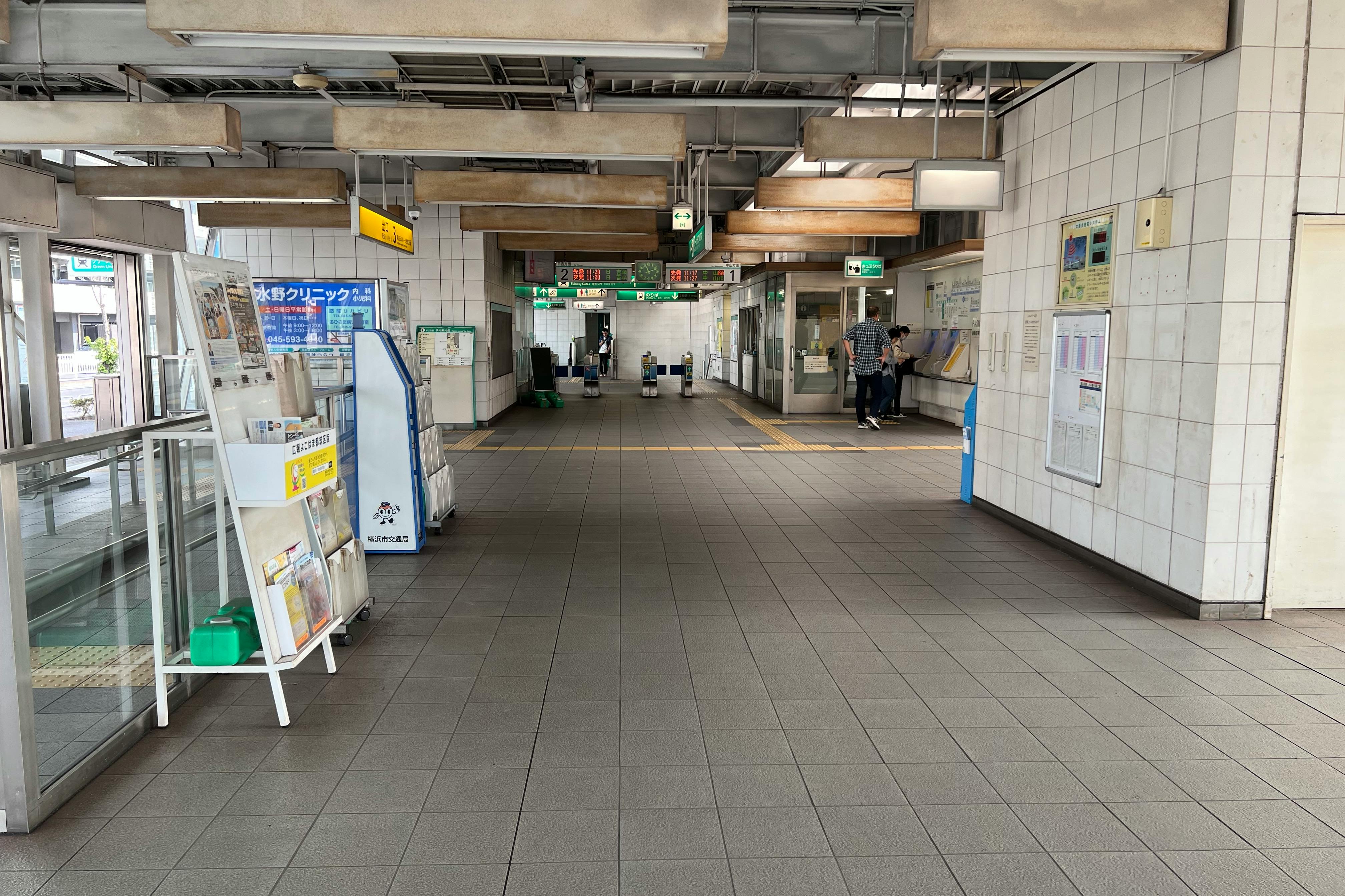 【横浜市営地下鉄グリーンライン東山田駅】各種プロモーションや物販、食物販のポップアップストアに最適な改札外正面のイベントスペース