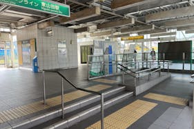 【横浜市営地下鉄グリーンライン東山田駅】各種プロモーションや物販、食物販のポップアップストアに最適な改札外正面のイベントスペース