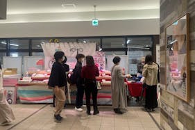 【アミュプラザみやざき】ひむか きらめき市場和菓子や惣菜などの食物販におすすめ!駅からの通行量が多いイベントスペース(豊吉うどん横)