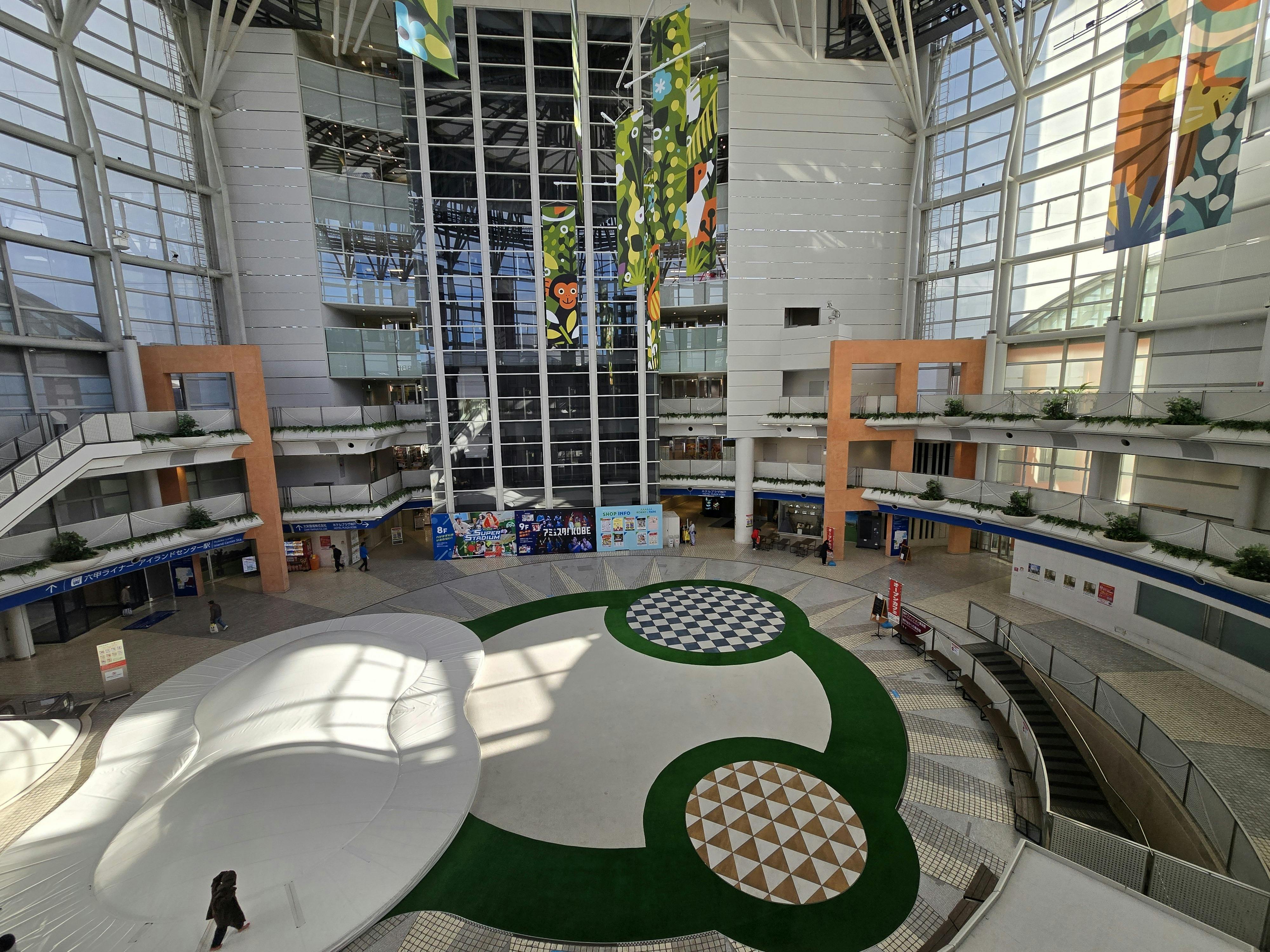 【ROKKO i PARK／アイランドセンター駅直結】商業施設3Fにある広場スペース｜物販やプロモーション催事に最適