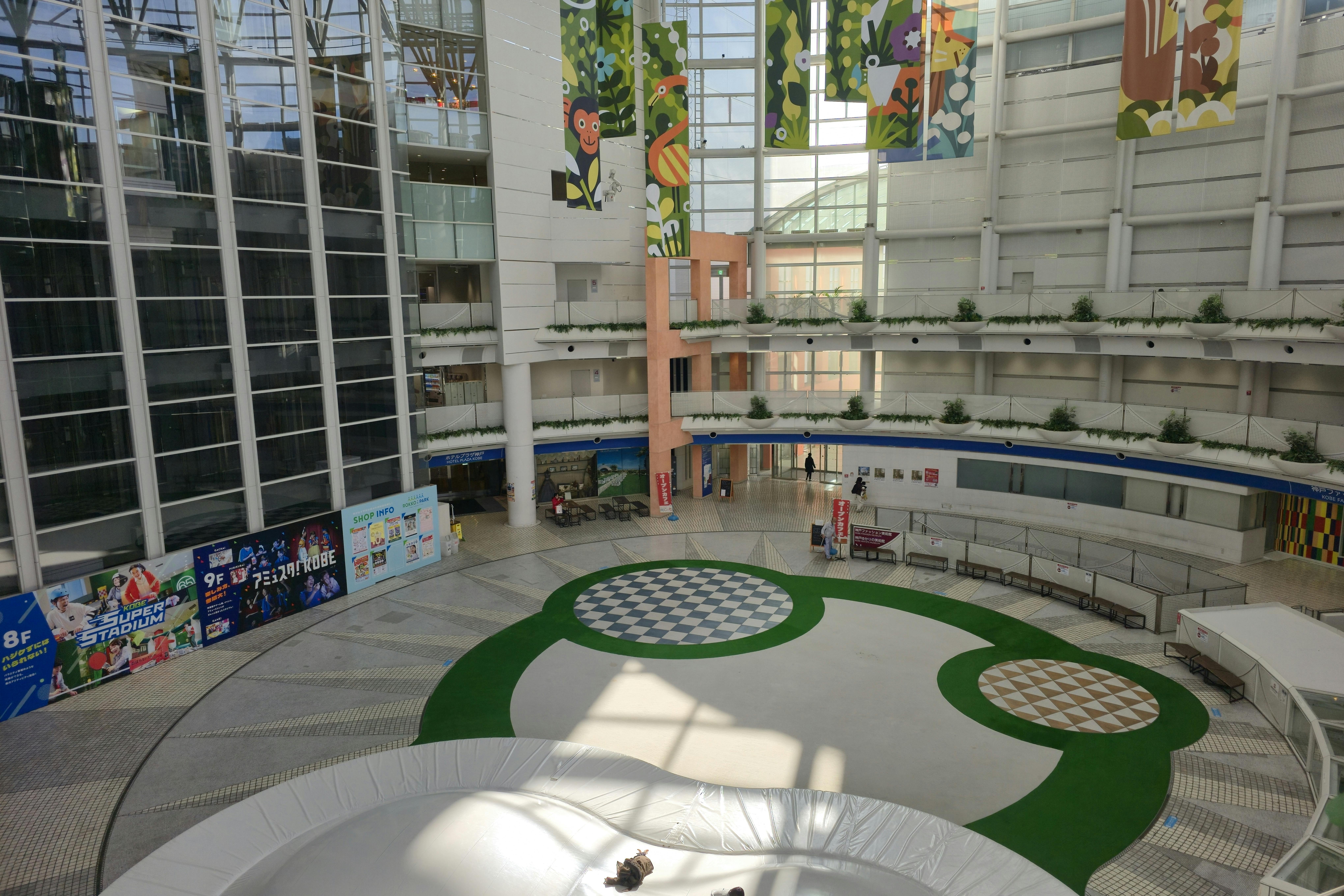 【ROKKO i PARK/アイランドセンター駅直結】商業施設3Fにある広場スペース|物販やプロモーション催事に最適