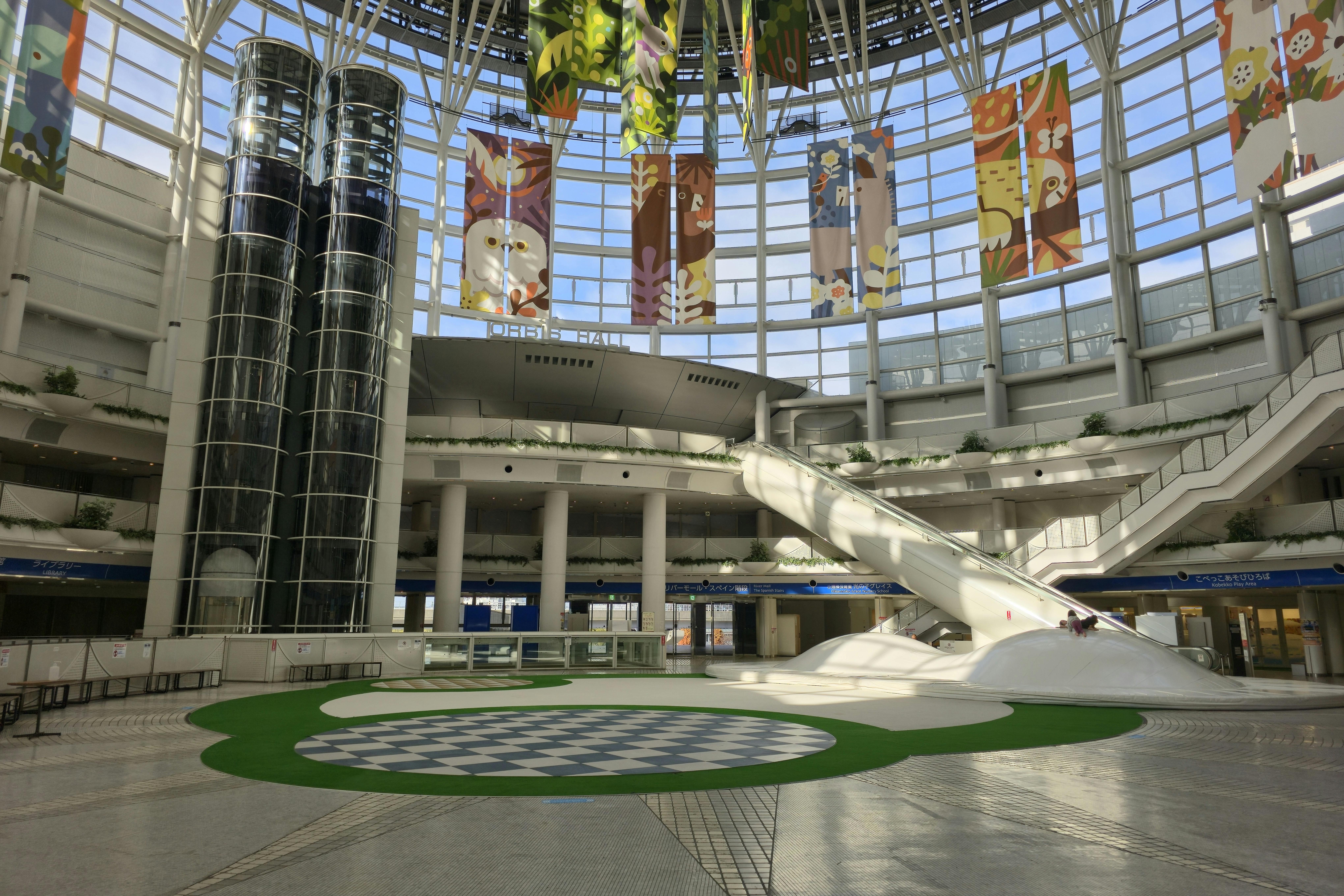 【ROKKO i PARK/アイランドセンター駅直結】商業施設3Fにある広場スペース|物販やプロモーション催事に最適