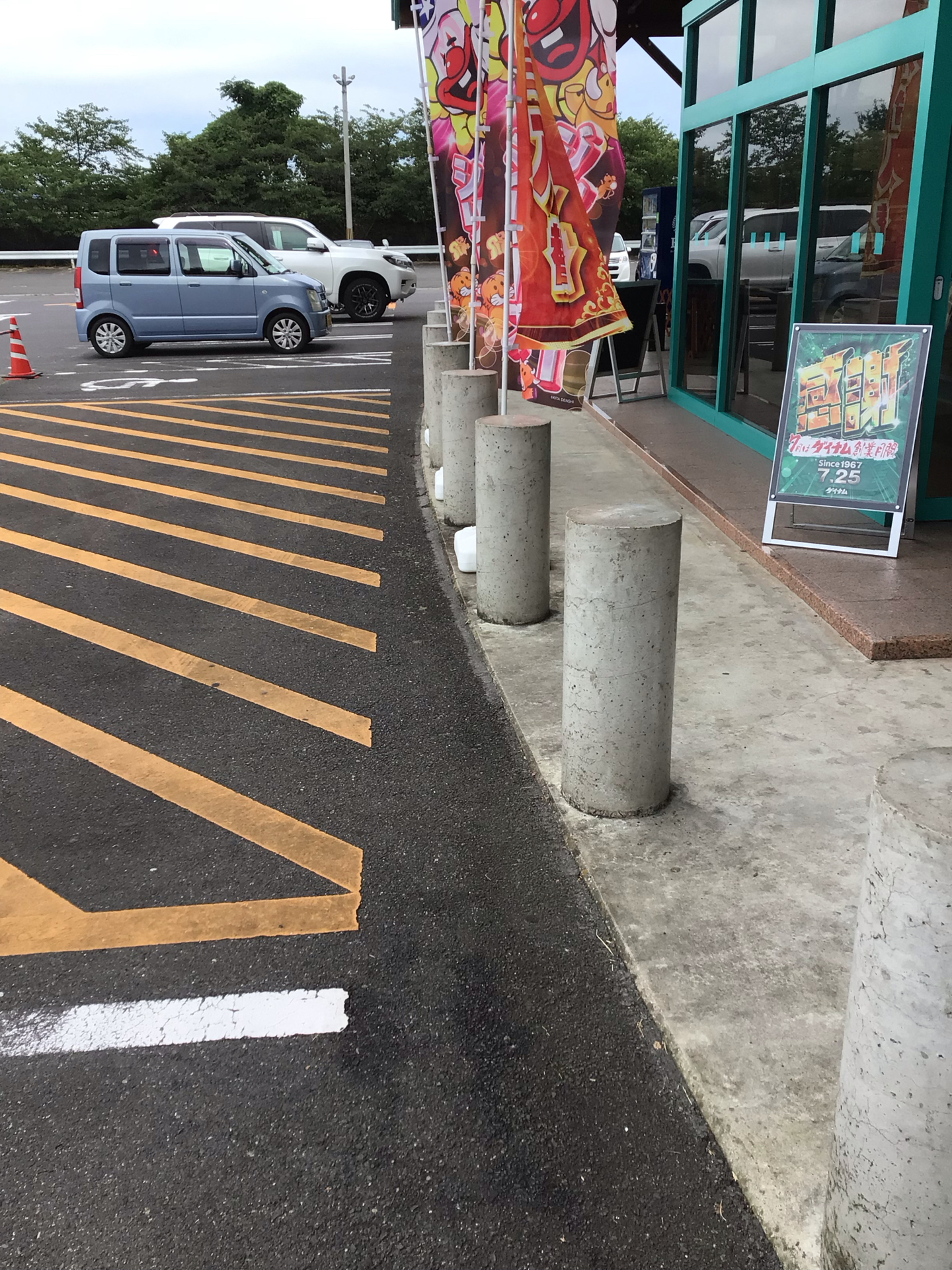 【ダイナム香川丸亀店】キッチンカーに最適なアミューズメント施設のイベントスペース