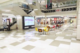 【イオンモール鈴鹿】中央コート